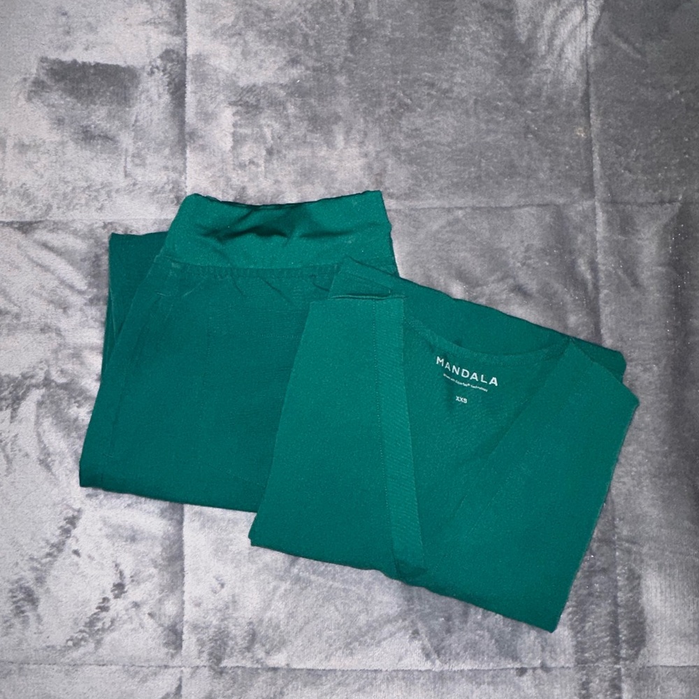 Mandala Hunter Green Scrub Set